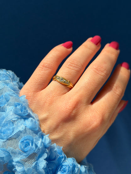 Edwardian 18ct diamond row