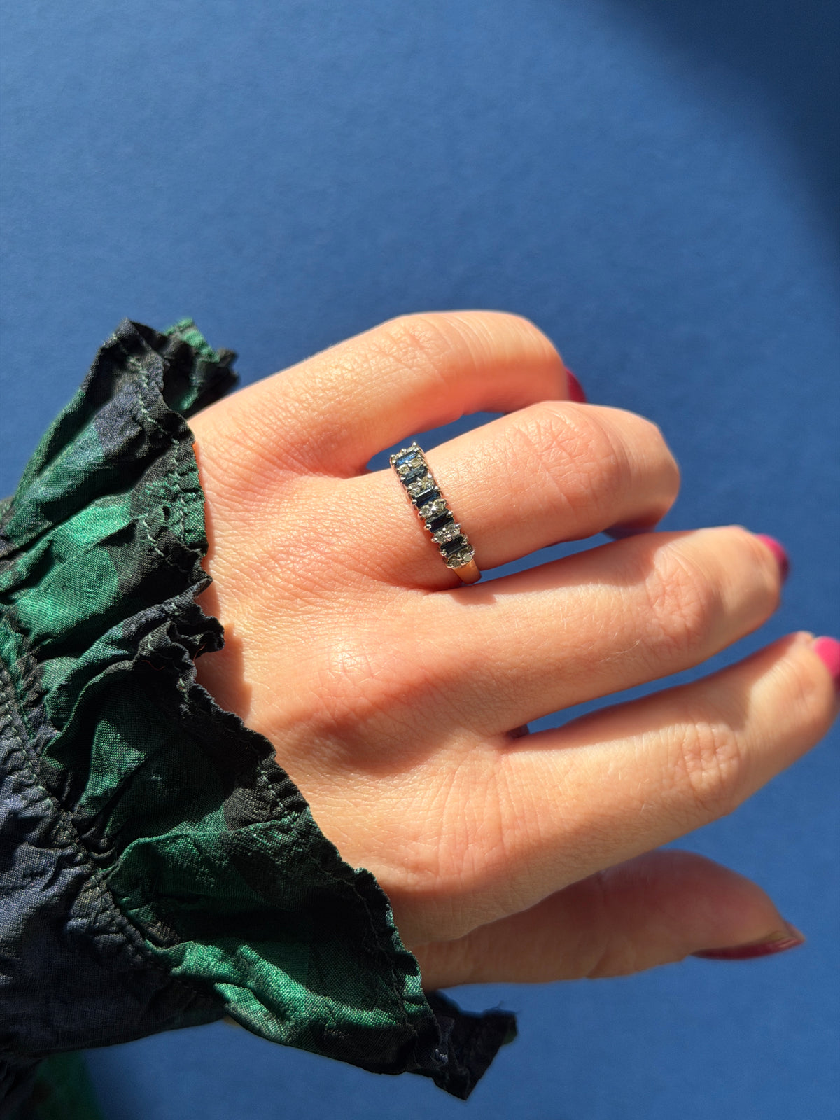 9ct sapphire & diamond row ring