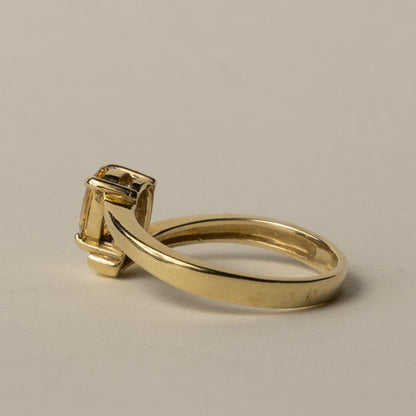 9ct citrine solitaire ring