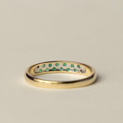 9ct emerald & diamond band ring
