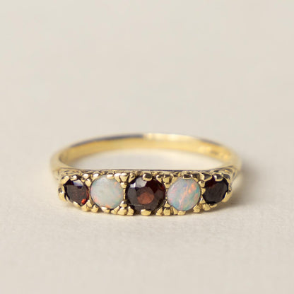 9ct opal & garnet boat