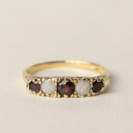 9ct opal & garnet boat