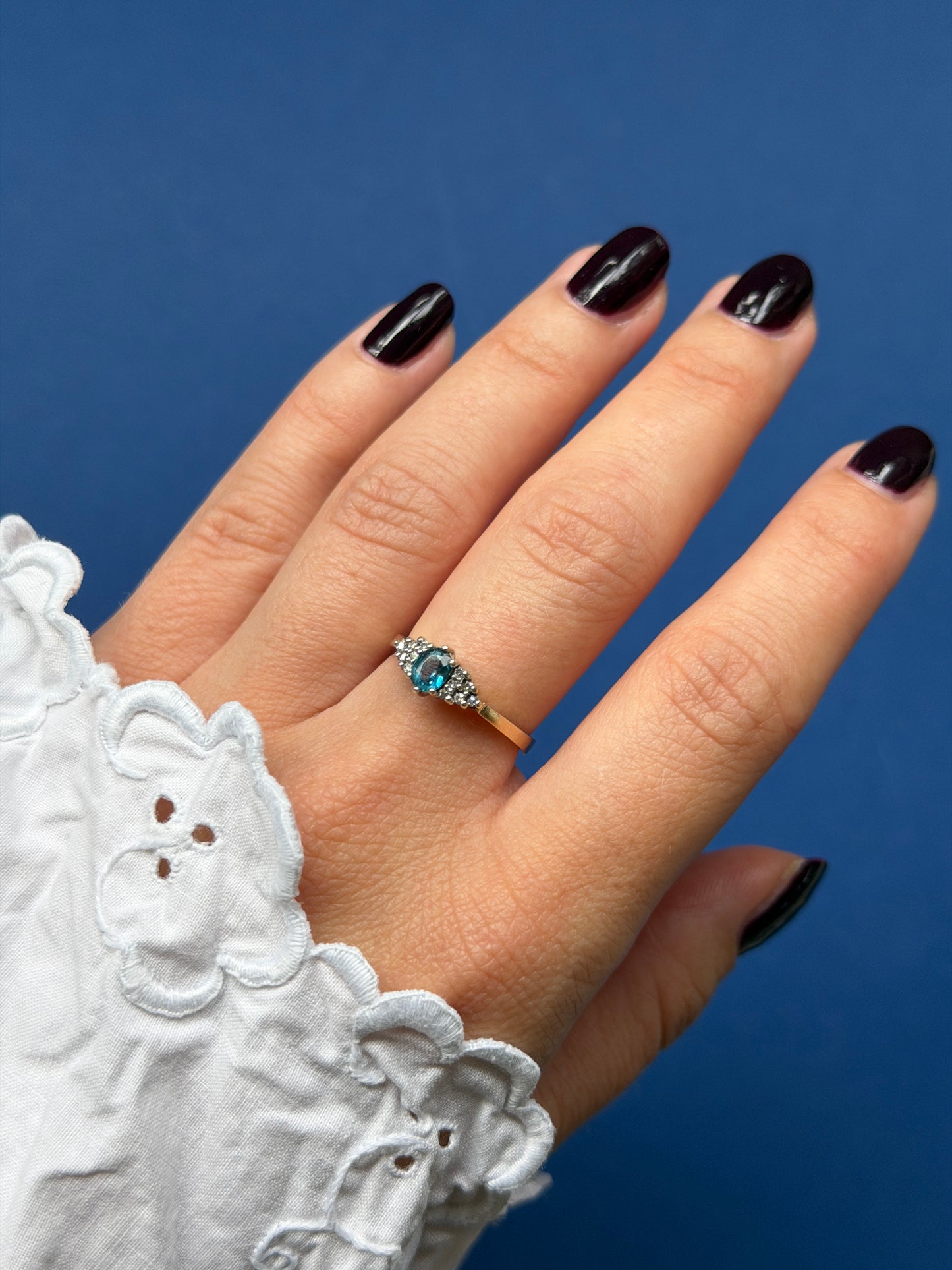 9ct topaz & diamond cluster ring