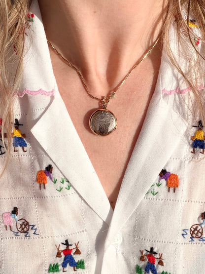 antique 9ct engraved round locket