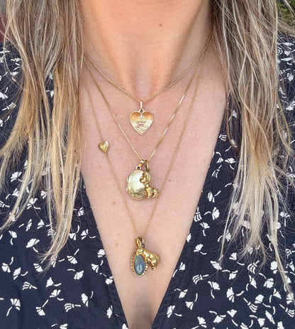 18 carat Augis love pendant