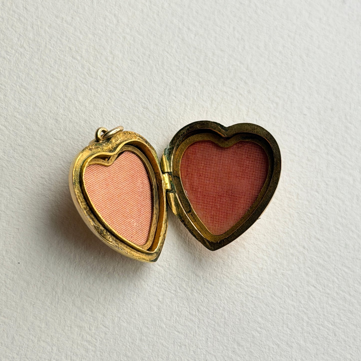 antique 9ct engraved heart locket