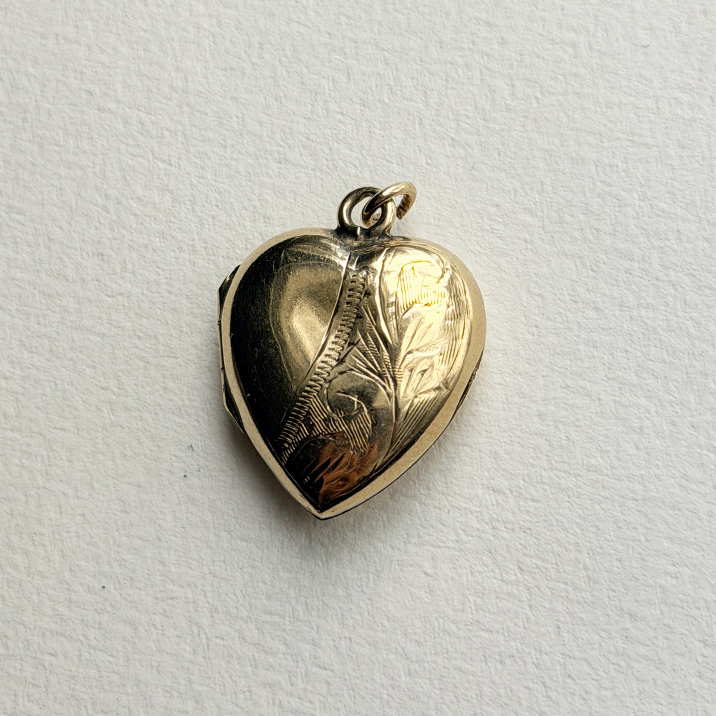 antique 9ct engraved heart locket