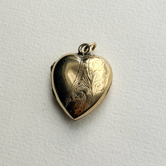antique 9ct engraved heart locket
